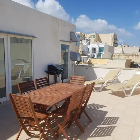 5 Bedroom Townhouse, Sleeps 22