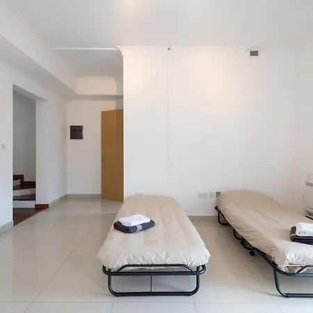 5 Bedroom Townhouse, Sleeps 22