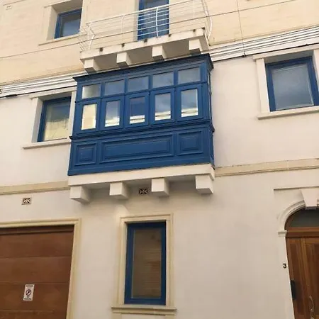 5 Bedroom Townhouse, Sleeps 22 Holiday home *