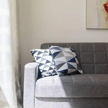 5 Bedroom Townhouse, Sleeps 22
